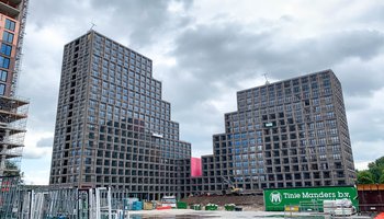 Foto van gebouw A op project OurDomain South East in Amsterdam. Klaar voor exploitatie aan studenten.