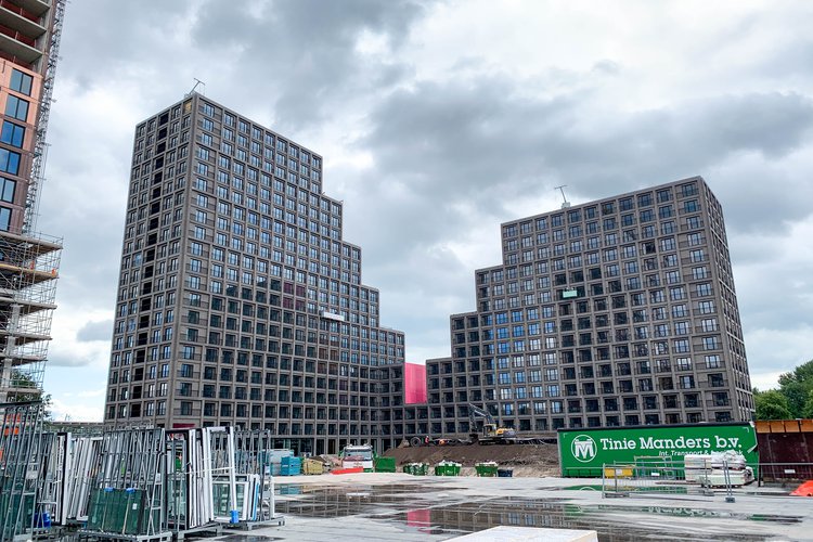 Foto van gebouw A op project OurDomain South East in Amsterdam. Klaar voor exploitatie aan studenten.