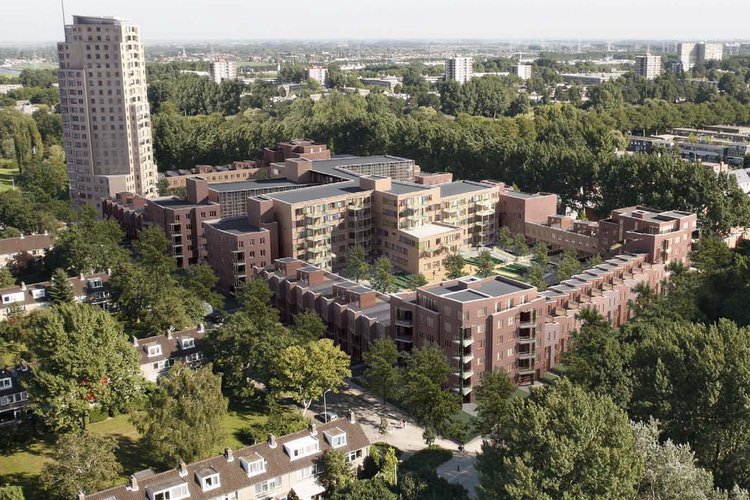 Een foto van woonzorgcomplex Kroonenburg in Zaandam wat eind 2020 is overgenomen van woningcorporatie ZVH