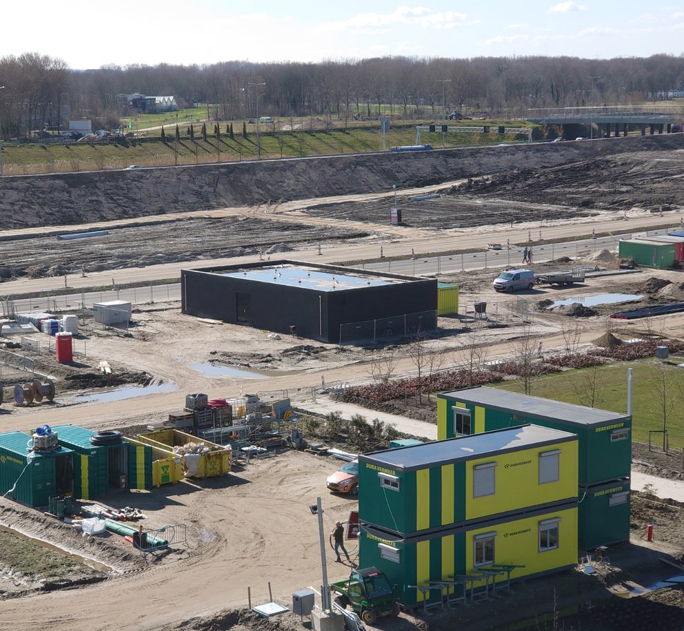 Foto tijdens de bouw van het Floriade terrein in Almere