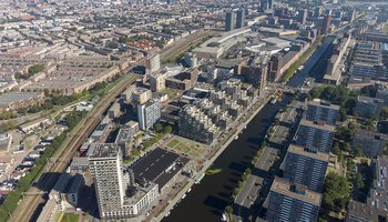 Luchtfoto van het Laakhaven gebied in Den Haag